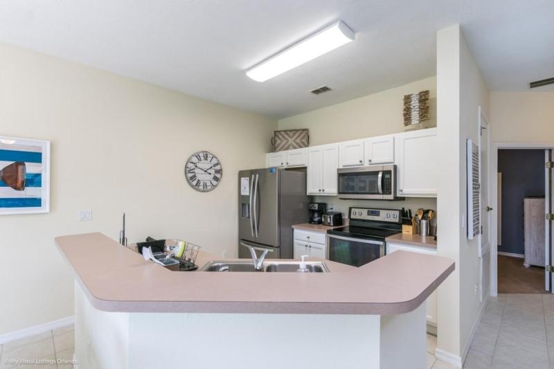 Bella Vidatown Home With Full Size Pool! Townhouse - image 16