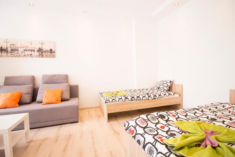 LUCKY APARTMENTS - Świdnicka Old Town - image 2