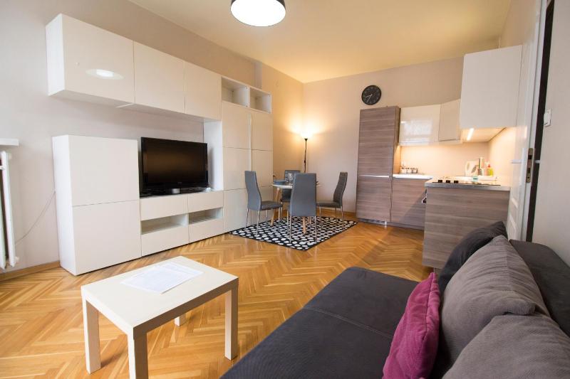 LUCKY APARTMENTS - Świdnicka Old Town - image 11