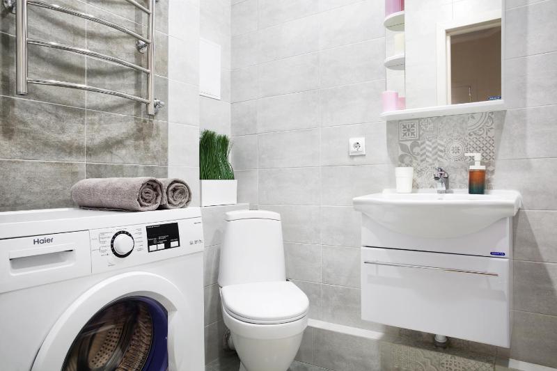 One-Bedroom Apartment image 1