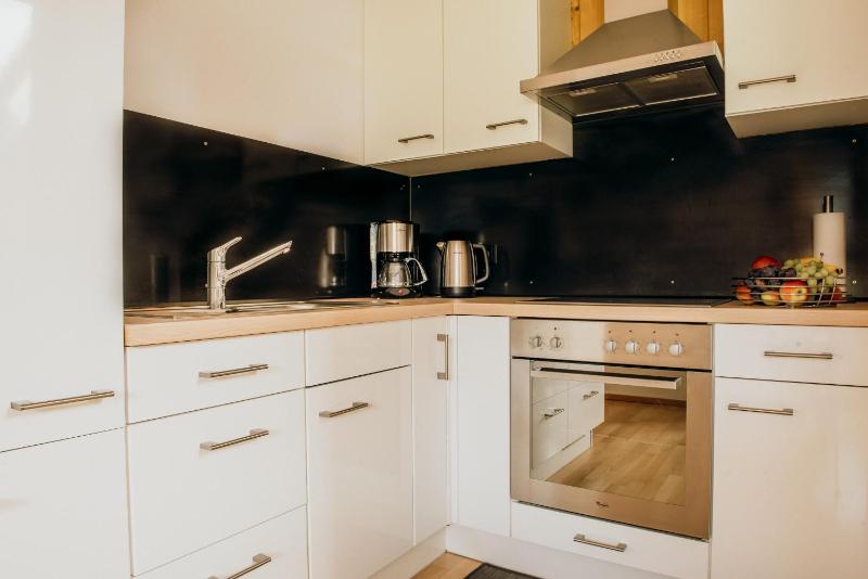 Studio Apartment image 3