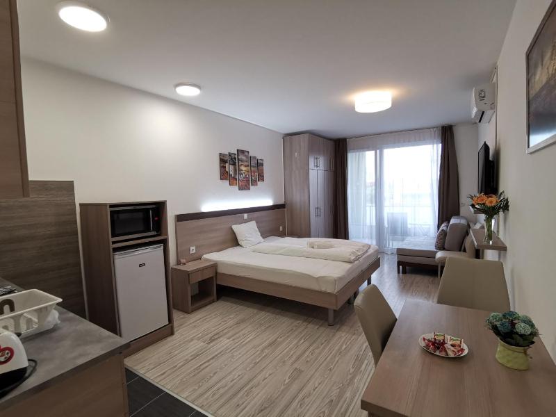 Corvin holiday Apartments hotel - image 10