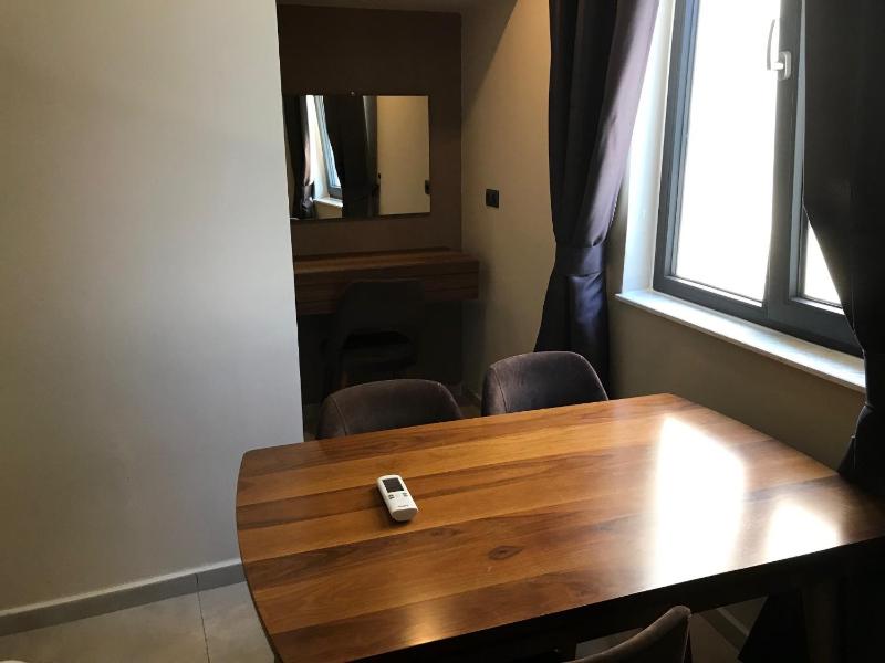 Superior Apartment image 3