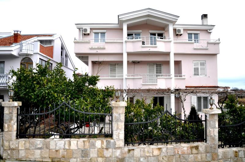 Apartments Perezaj - image 10