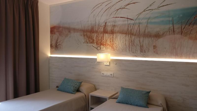 Aparthotel Las Mariposas - image 26