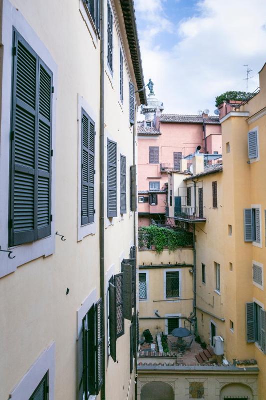 Superior Suite image 2