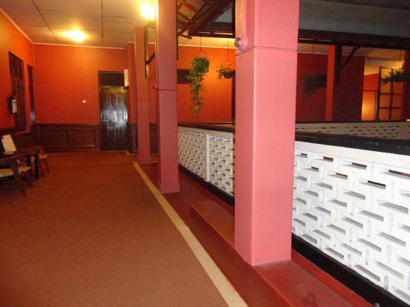 Shalimar Hotel - image 14