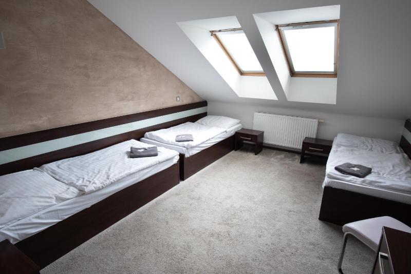 Triple Room image 2