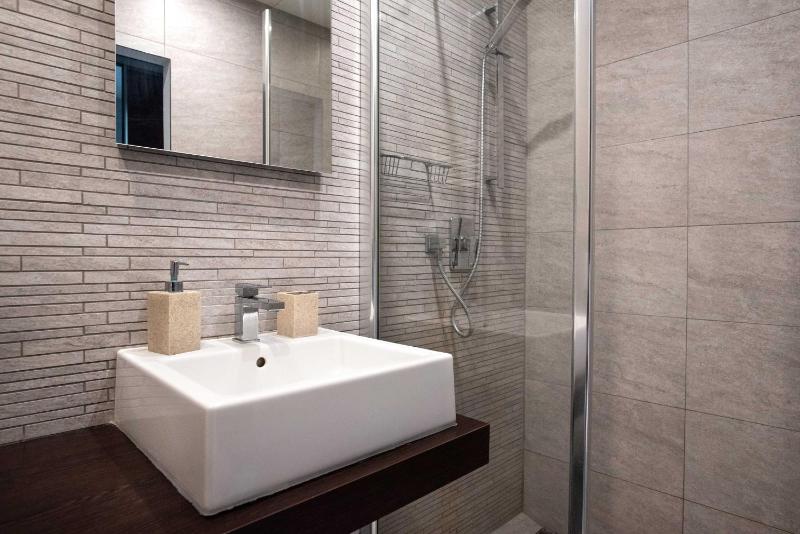 Double or Twin Room image 2