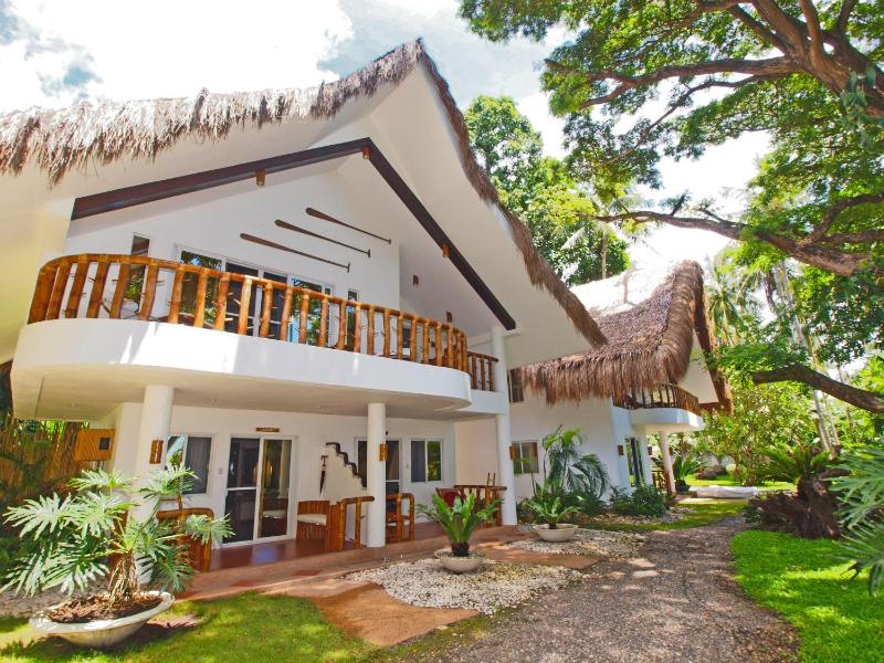 Pura Vida Beach & Dive Resort - image 11