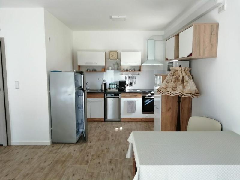 Apartment image 3