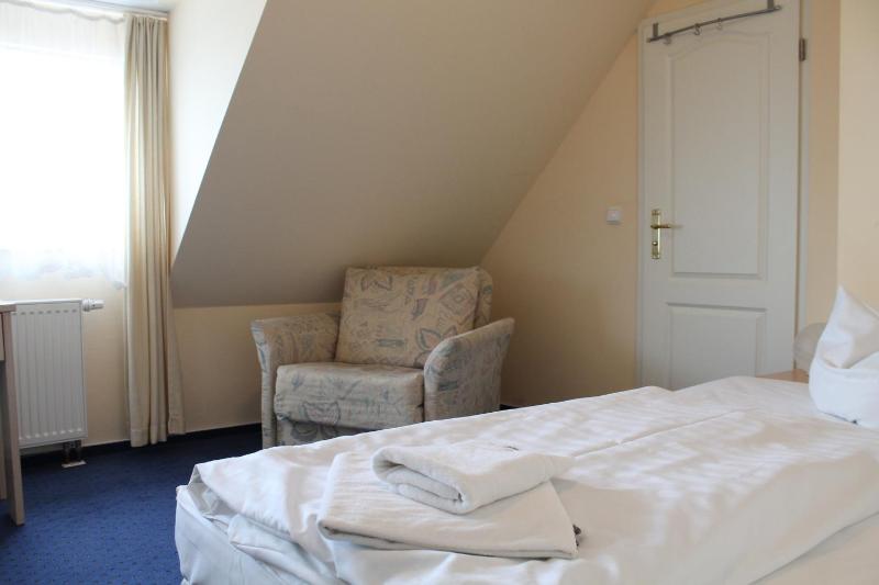 Single Room image 1