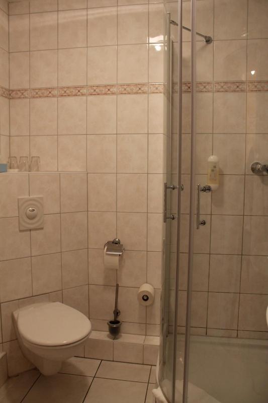 Triple Room Souterrain image 3