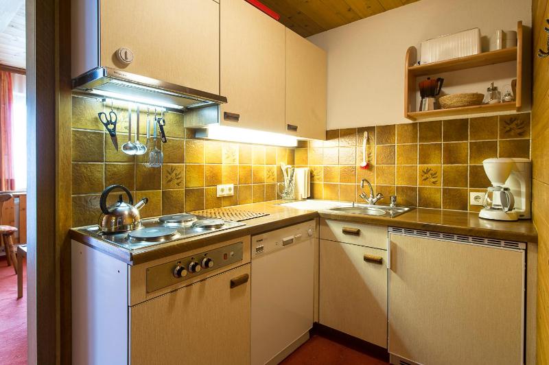 Comfort One-Bedroom Apartment image 4