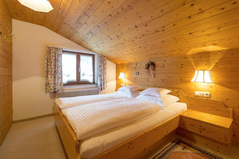 Standard One-Bedroom Apartment image 4