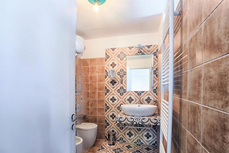 Deluxe Triple Room image 2