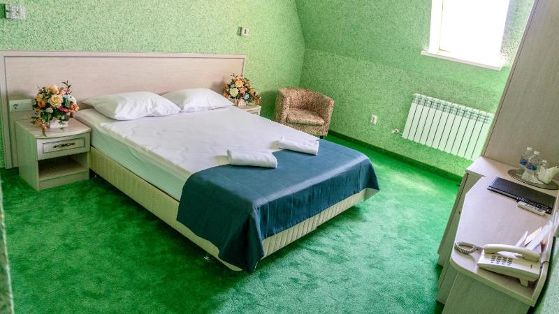 Double or Twin Room with Private Bathroom image 2