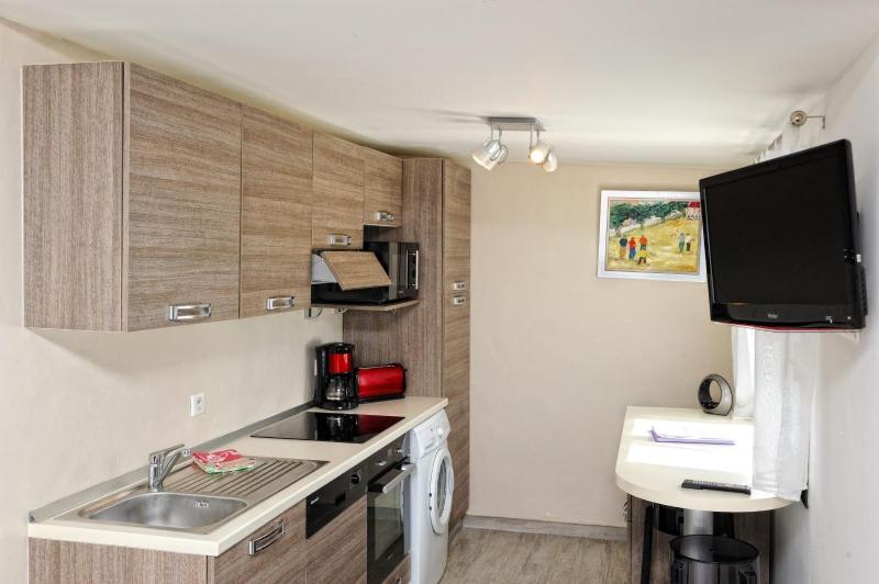 Studio Premium image 3
