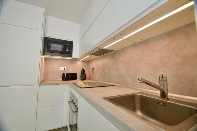 52 Luxury Pool - AC/WIFI - image 1