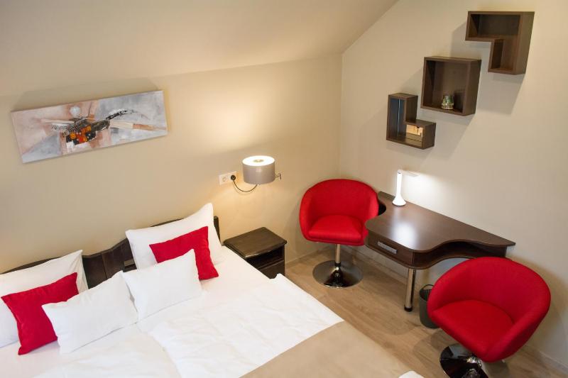 Standard Double or Twin Room image 2