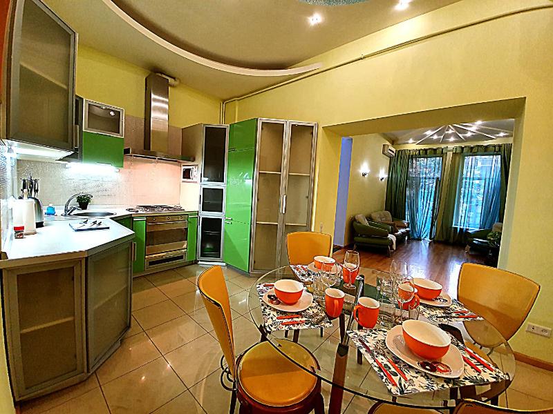 Two-bedroom apartment - 10Б Pushkinska str. image 1