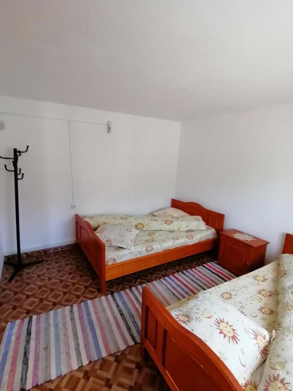 Quadruple Room with Shared Bathroom image 3