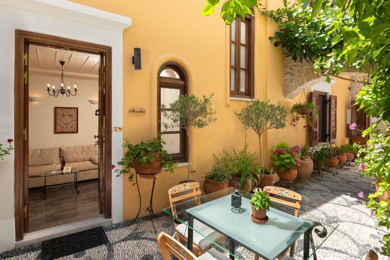 Rodos Niohori Elite Suites Boutique Hotel - image 10