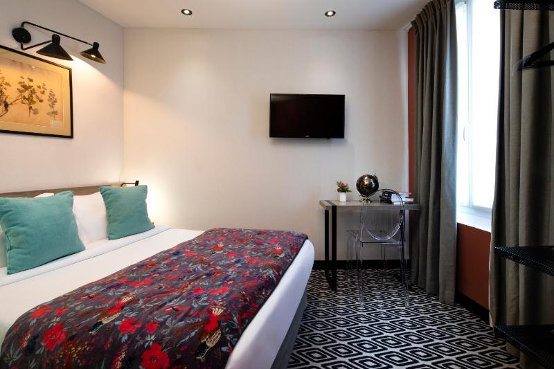 Classic Double Room image 1
