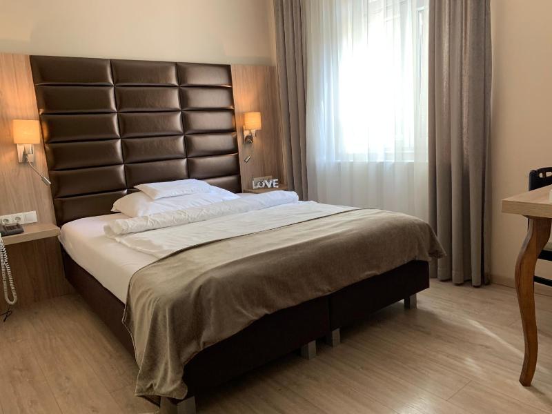 Superior Double or Twin Room image 3