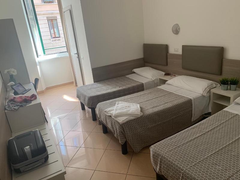 Triple Room image 3