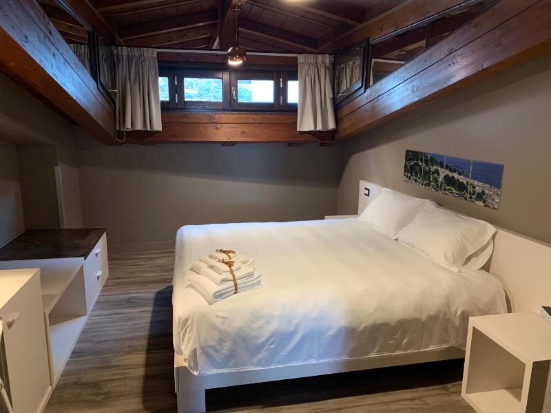 Deluxe Double or Twin Room No Sea View image 4