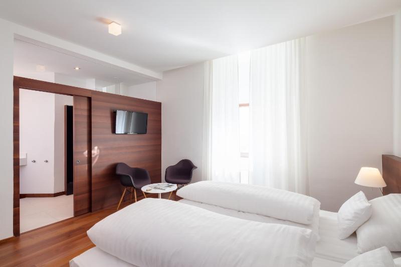 Hotel Central - image 14