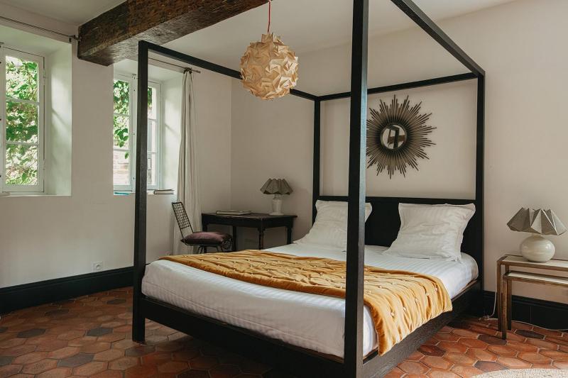 One-Bedroom Suite image 4