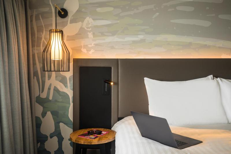 Standard Guest Room image 3