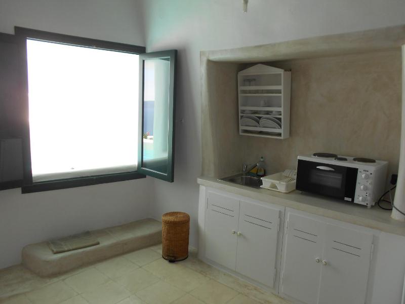 Traditional Cave House with Hot Tub (Canava) image 1