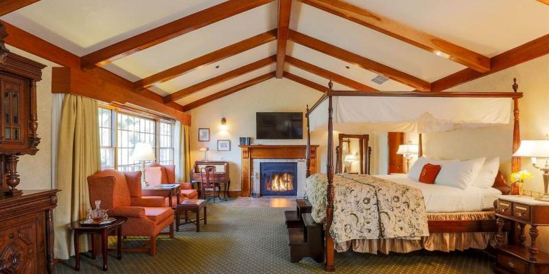 King Room with Garden View image 1