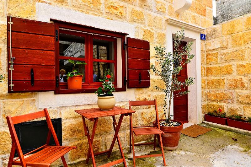 Sunny Bobica Apartments - image 6