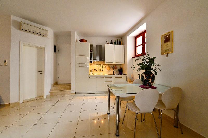 Sunny Bobica Apartments - image 12