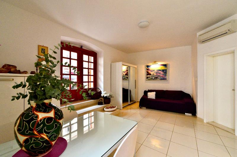 Sunny Bobica Apartments - image 28