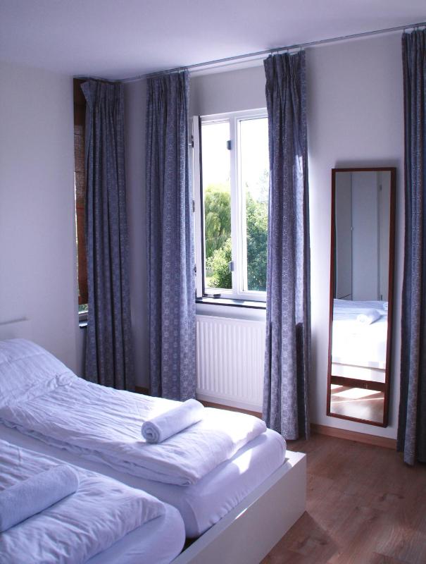 Double Room image 3