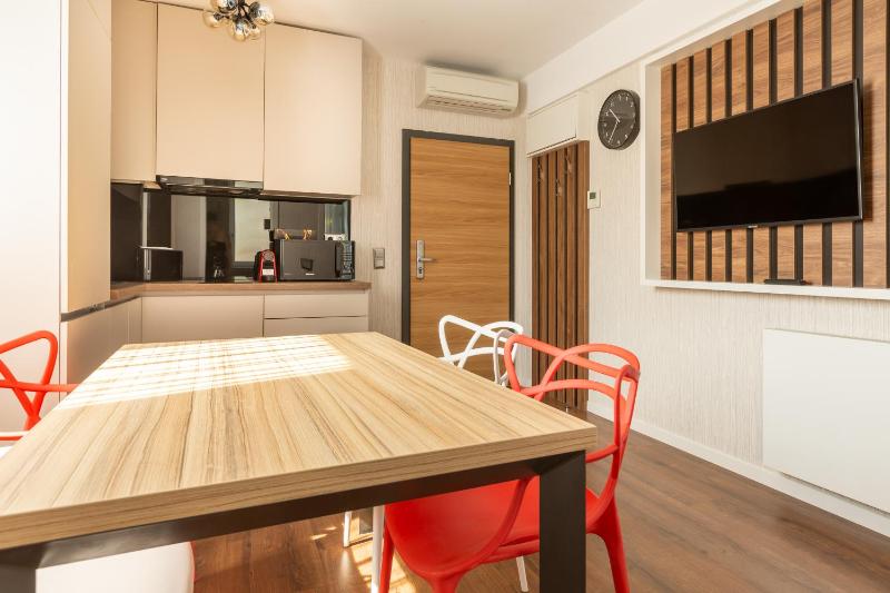 Bach Apartments - image 46