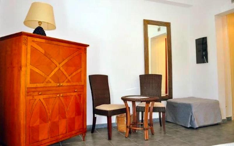 Deluxe Triple Room with Partial Sea View image 4
