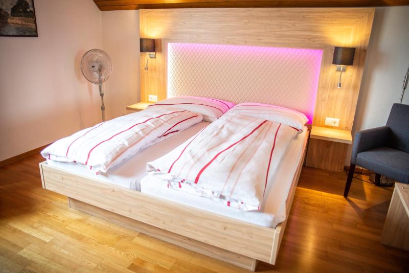 Single Room image 3
