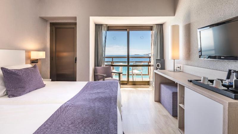 Junior Suite with Sea View image 1