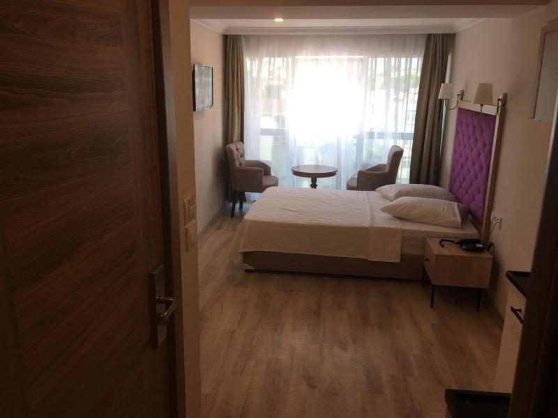 Elegance Suite image 2