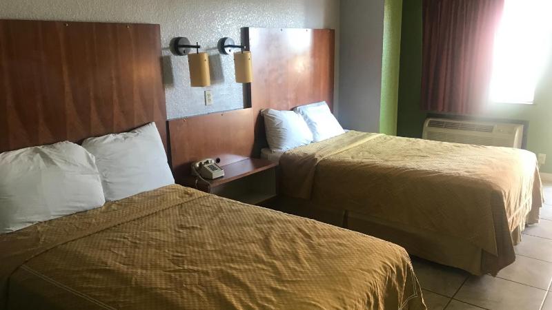 Double Room image 1