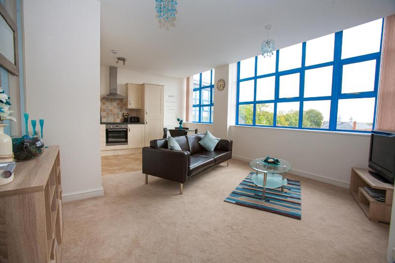 One-Bedroom Apartment image 4
