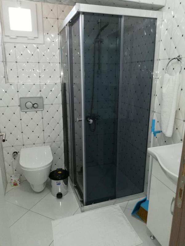 One-Bedroom Apartment image 1