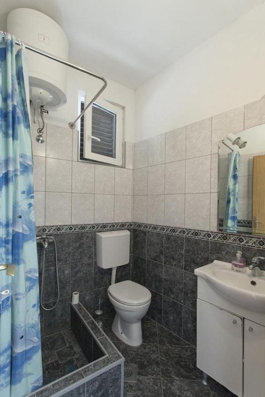 One-Bedroom Apartment with Terrace image 2