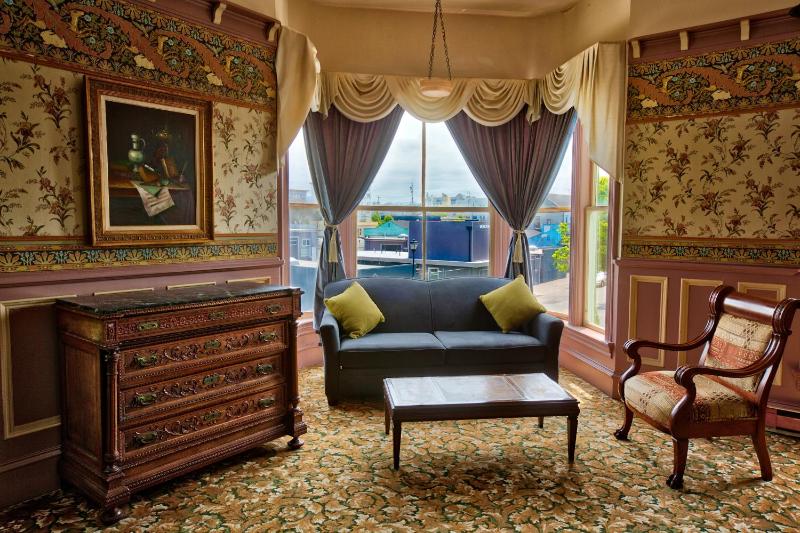 King Suite image 3